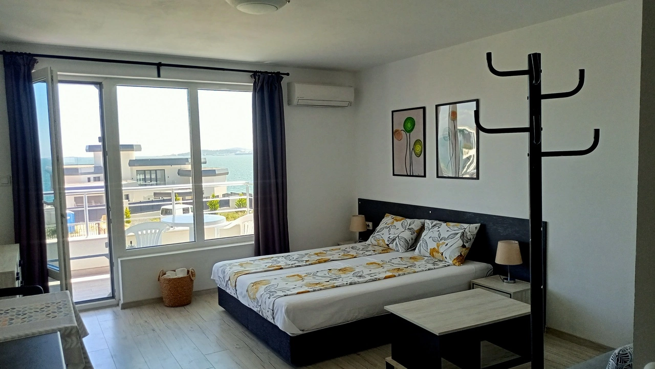 Уютна стая в морска къща Корморан с изглед към морето